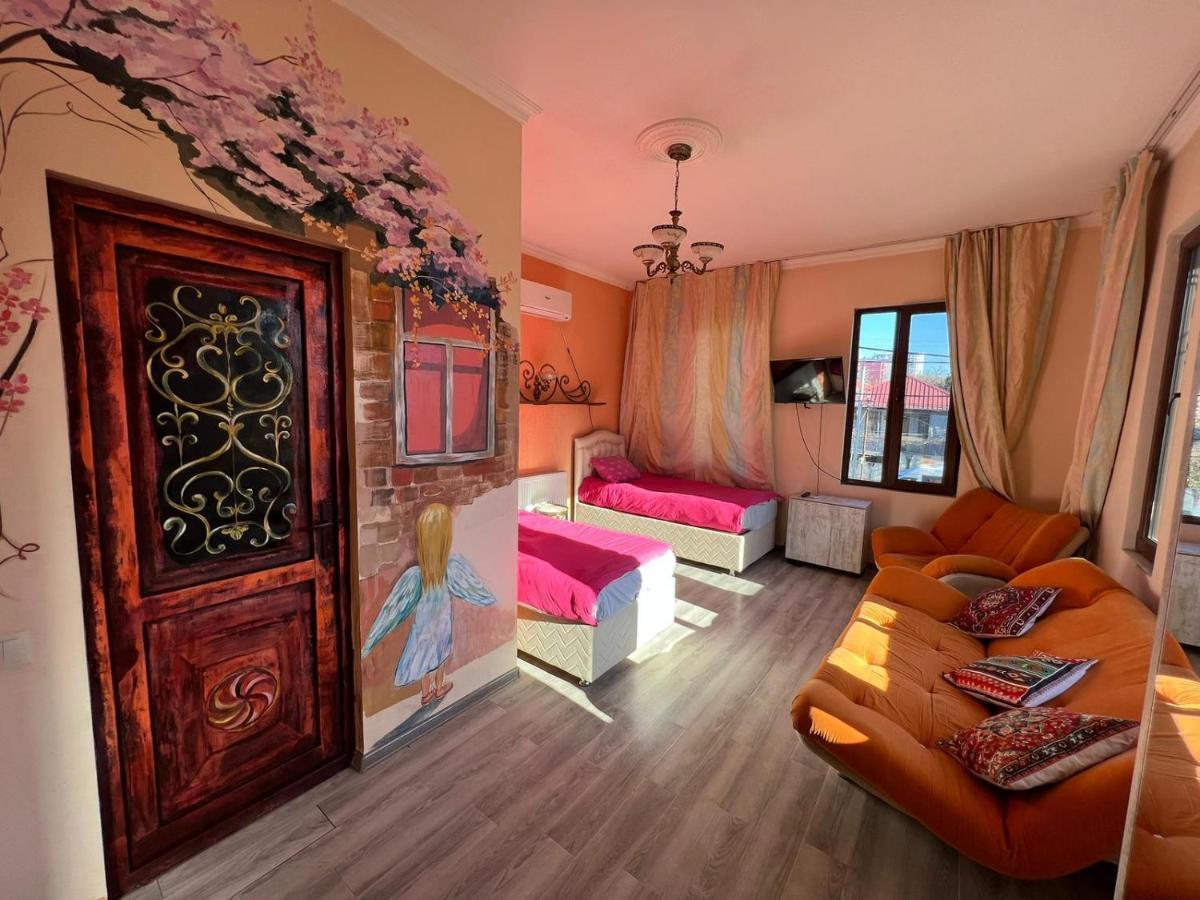 Batumi Wonderland Guest House Dış mekan fotoğraf